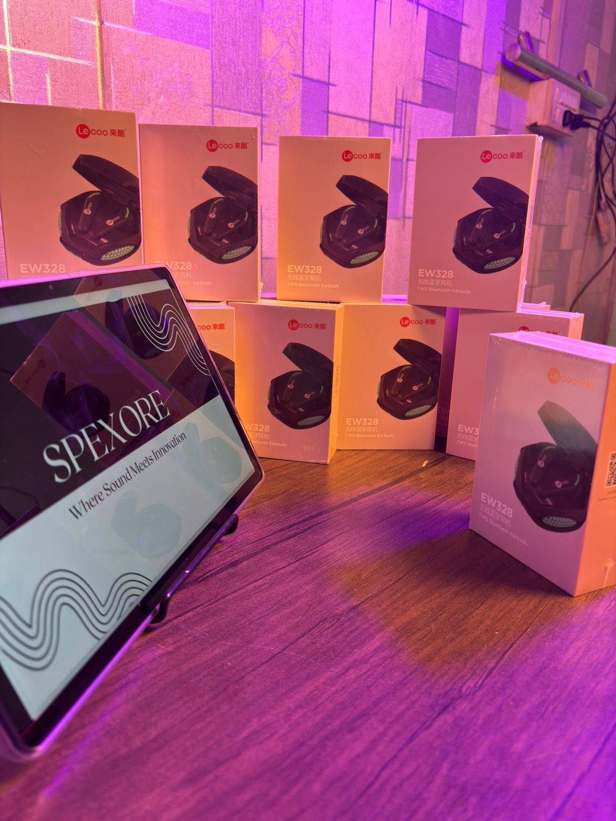 Lecoo EW328 – TWS Bluetooth Gaming Earbuds (Green LED) Bluetooth 5.3 • Gaming LED Design • 4h Playtime • 300mAh Case • Low-Latency Audio